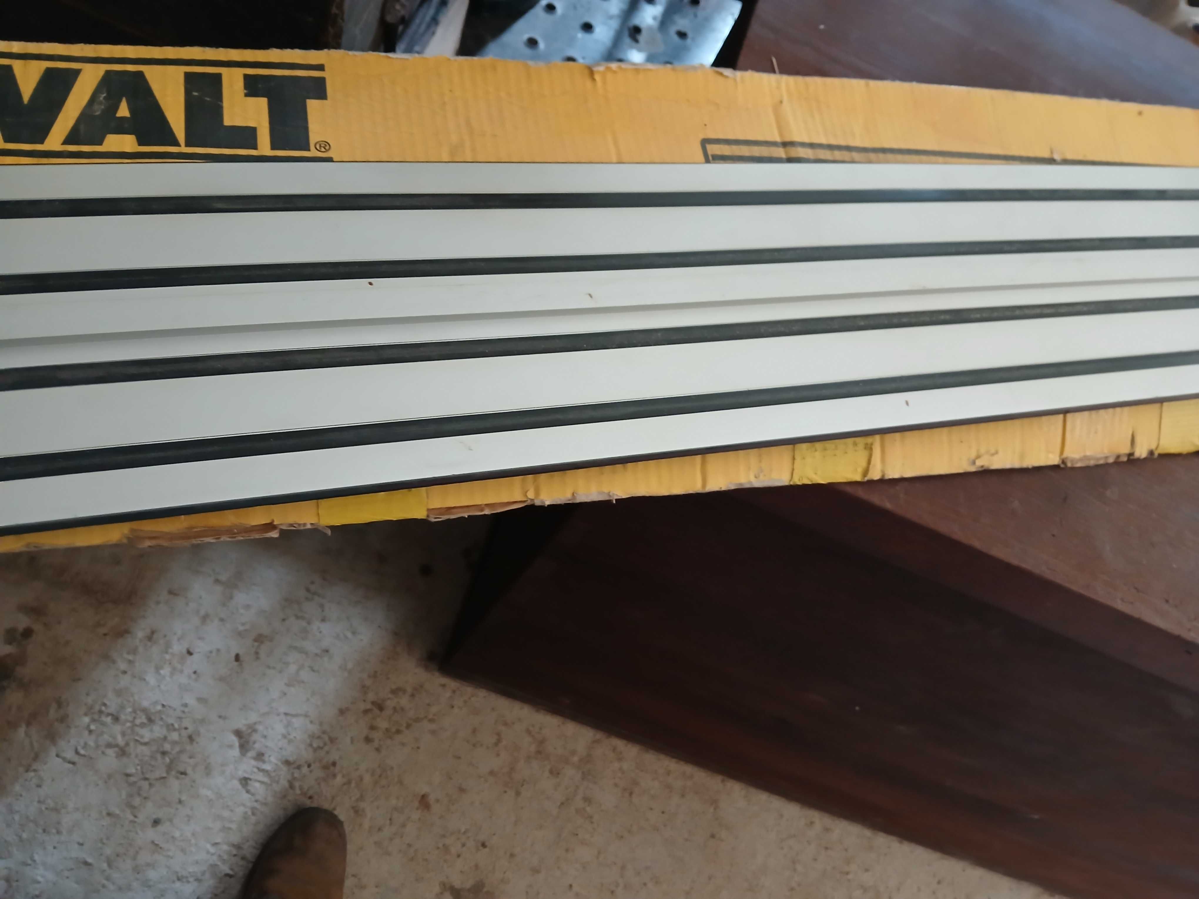Serra Dewalt com 2 réguas