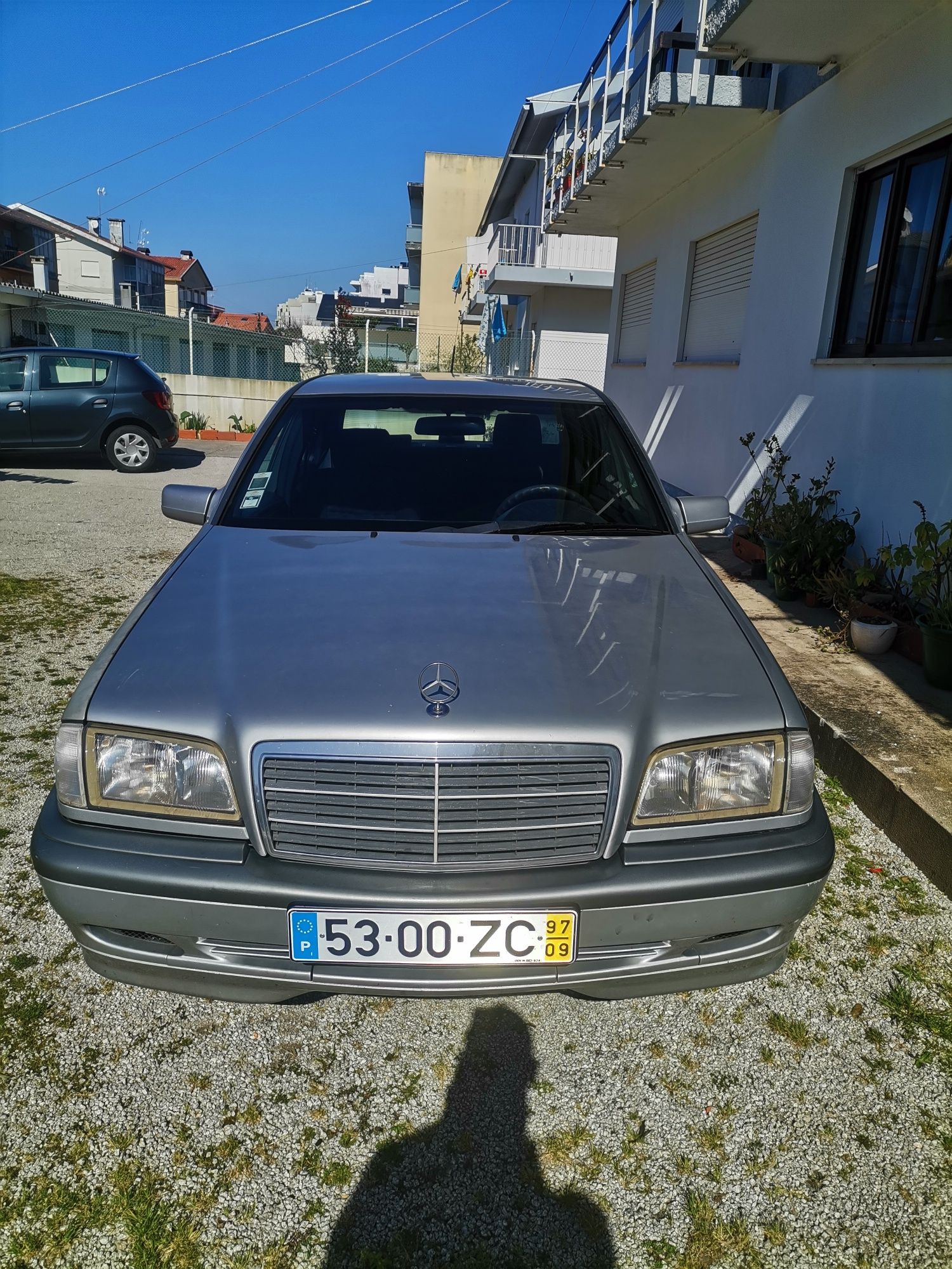 Mercedes c220 bomba mecânica