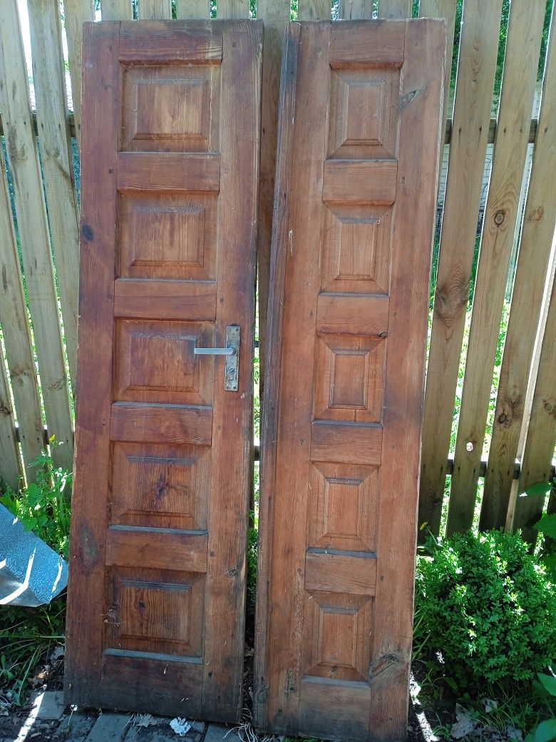 Двери деревянные входные двухстворчатые