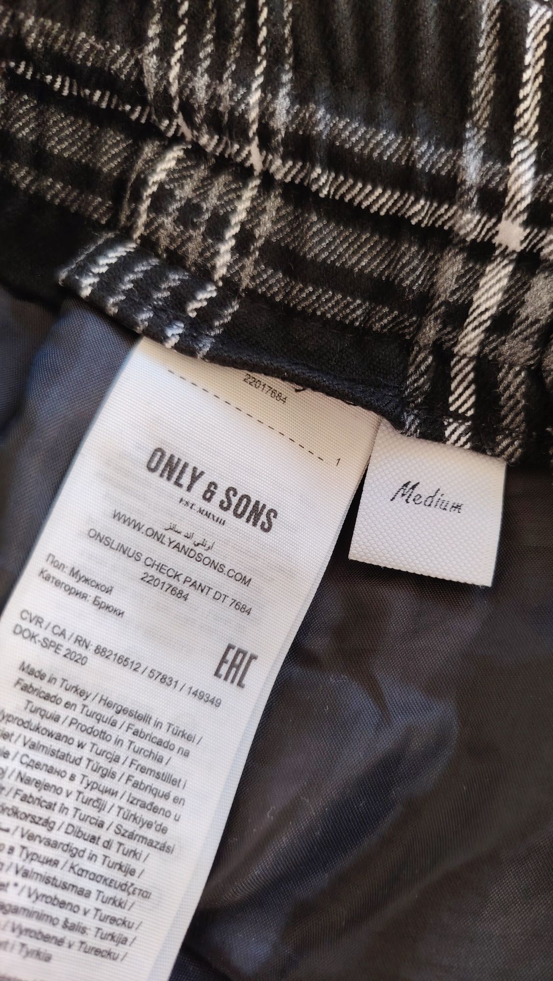 Only & Sons czarne spodnie męskie w szaro-białą kratę M
