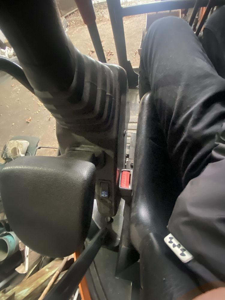 Екскаватор doosan dx 27z