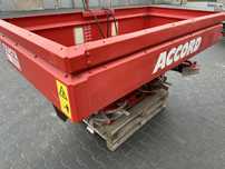 Rozsiewacz kverneland exacta cl kuhn amazone