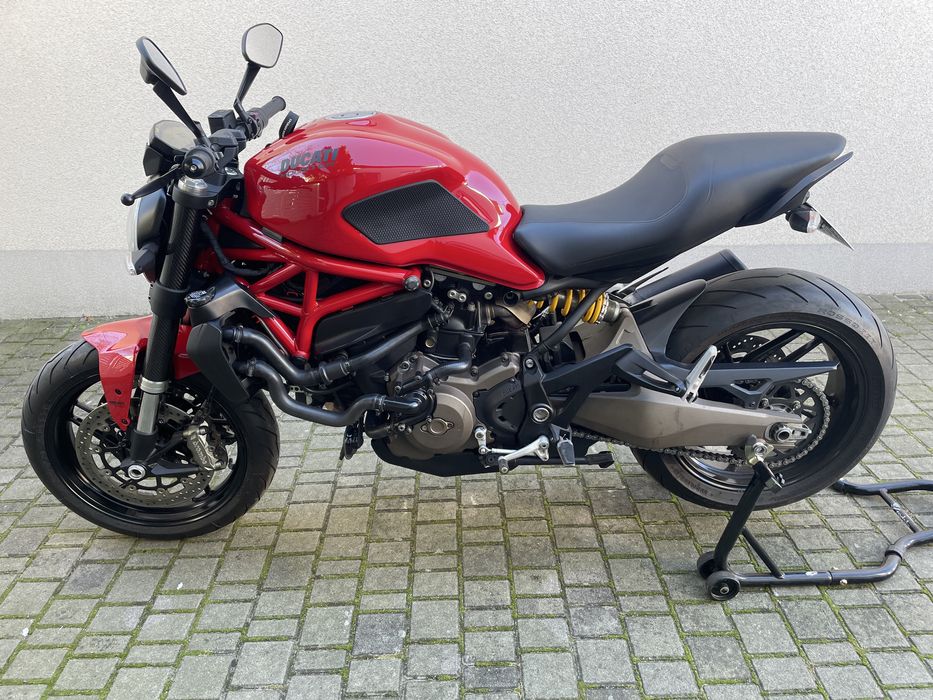 Ducati Monster 821