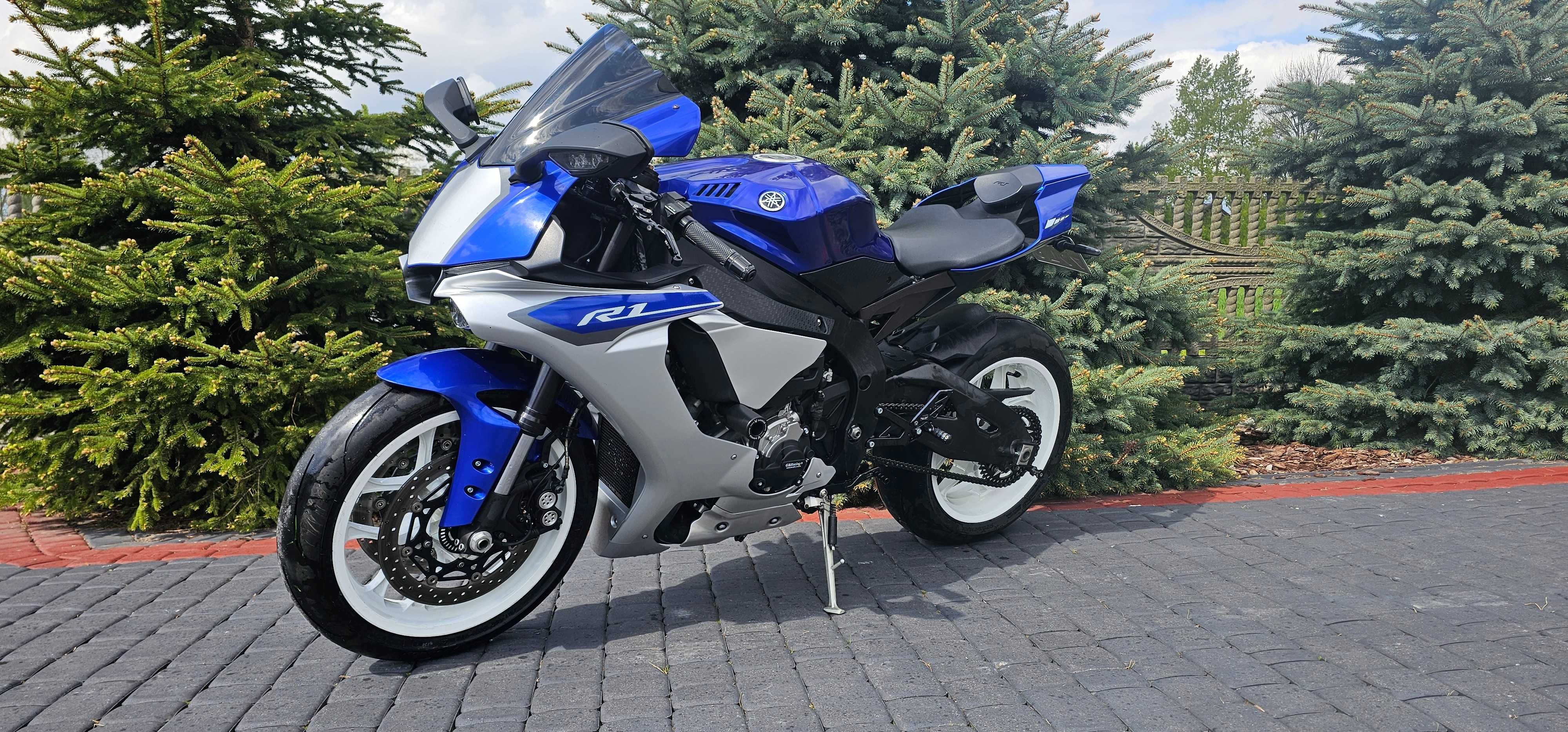 Yamaha R1 2016 r. Dużo dodatków, mały przebieg