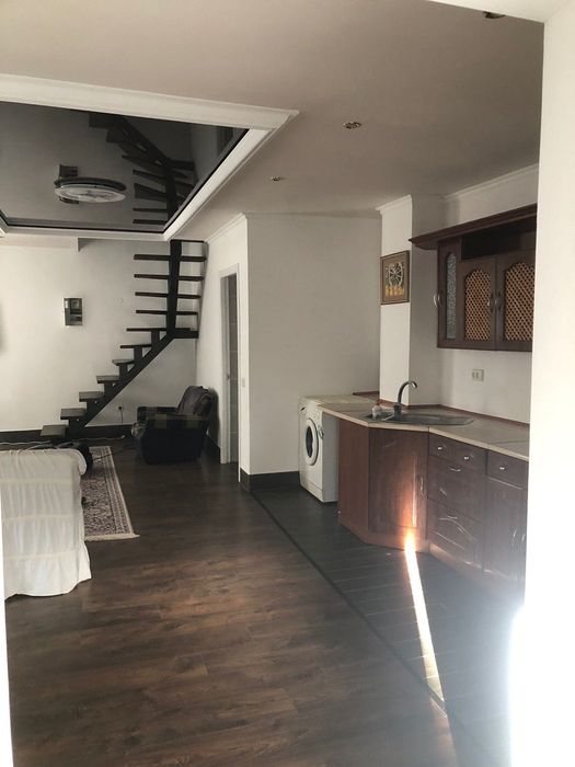 Здається в оренду напівособняк у центрі Івано-Франківська