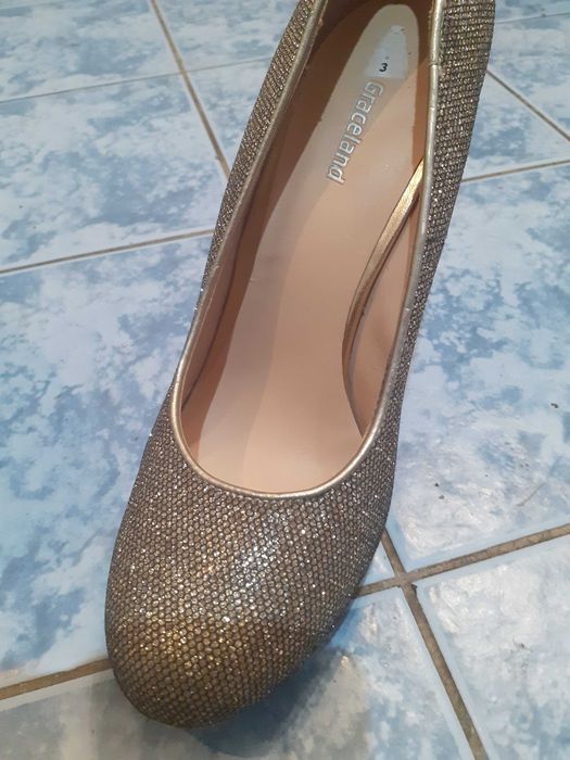 Buty srebrne, andrzejki, Sylwester