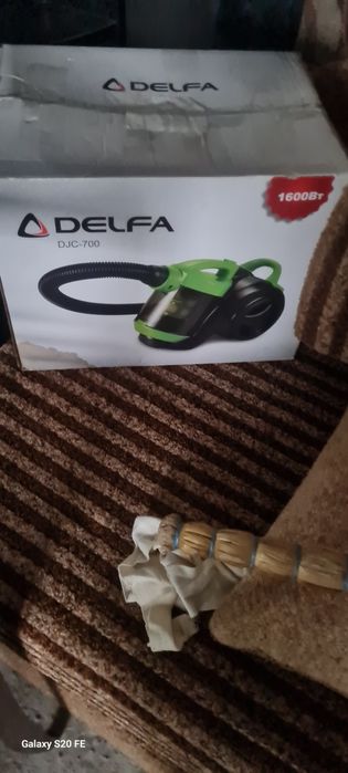 Пилосос Delfa DJC-700 новий