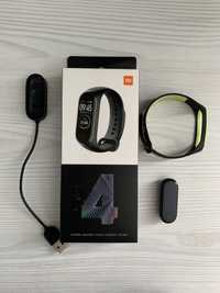 Продам Фітнес-браслет Xiaomi Mi Smart Band 4 Black