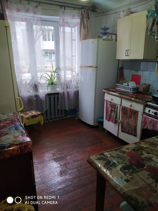 Продаж 2 кім.в 3х кім.квпртирі у Львові.