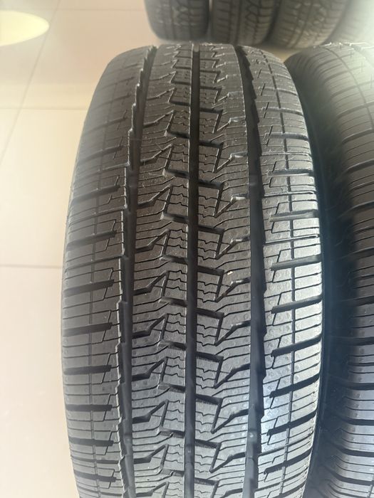 Шини всесезонні 215/65/16C Continental VanContact 4 Season