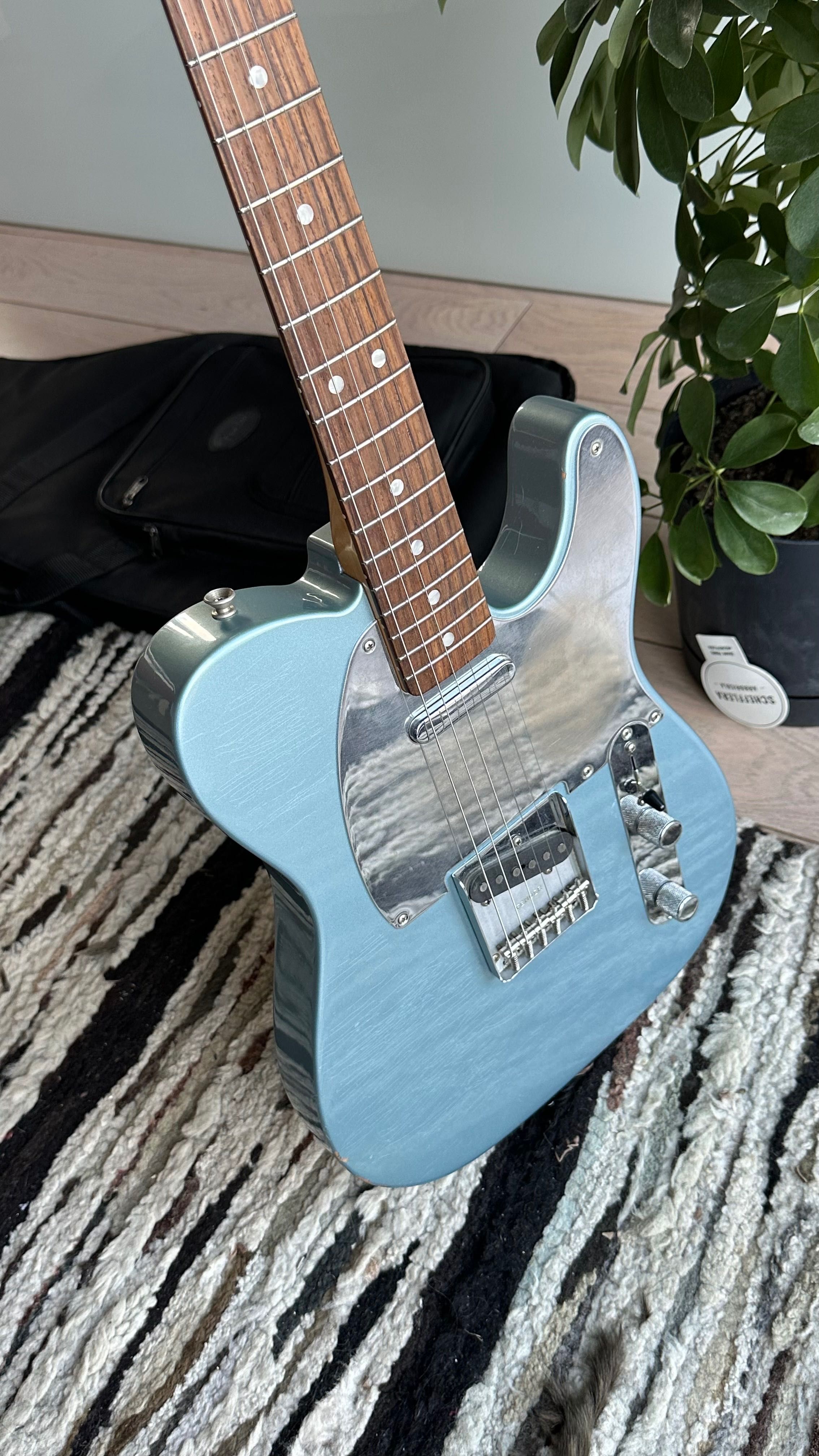 Fender Telecaster Chrissie Hynde (Nitro, light relic, Made in Mexico)
