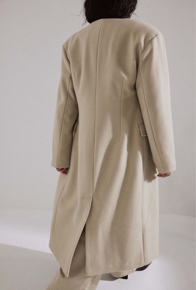 Неймовірне пальто від бренду nakd