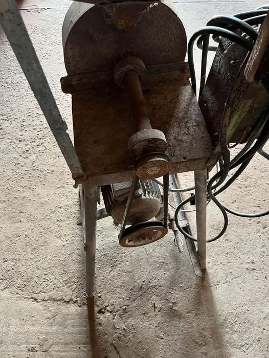 Зерно дробілка - млинок