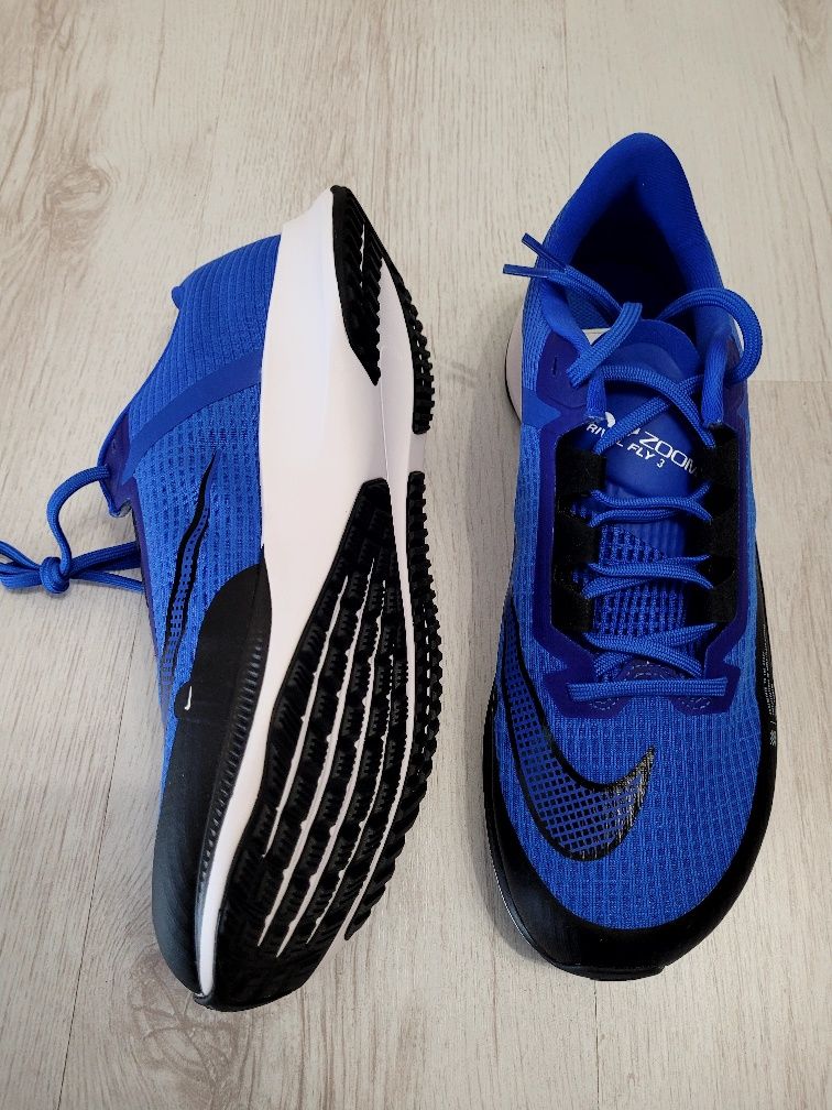 Кроссовки NIKE Air Zoom RIVAL FLY 3 нові