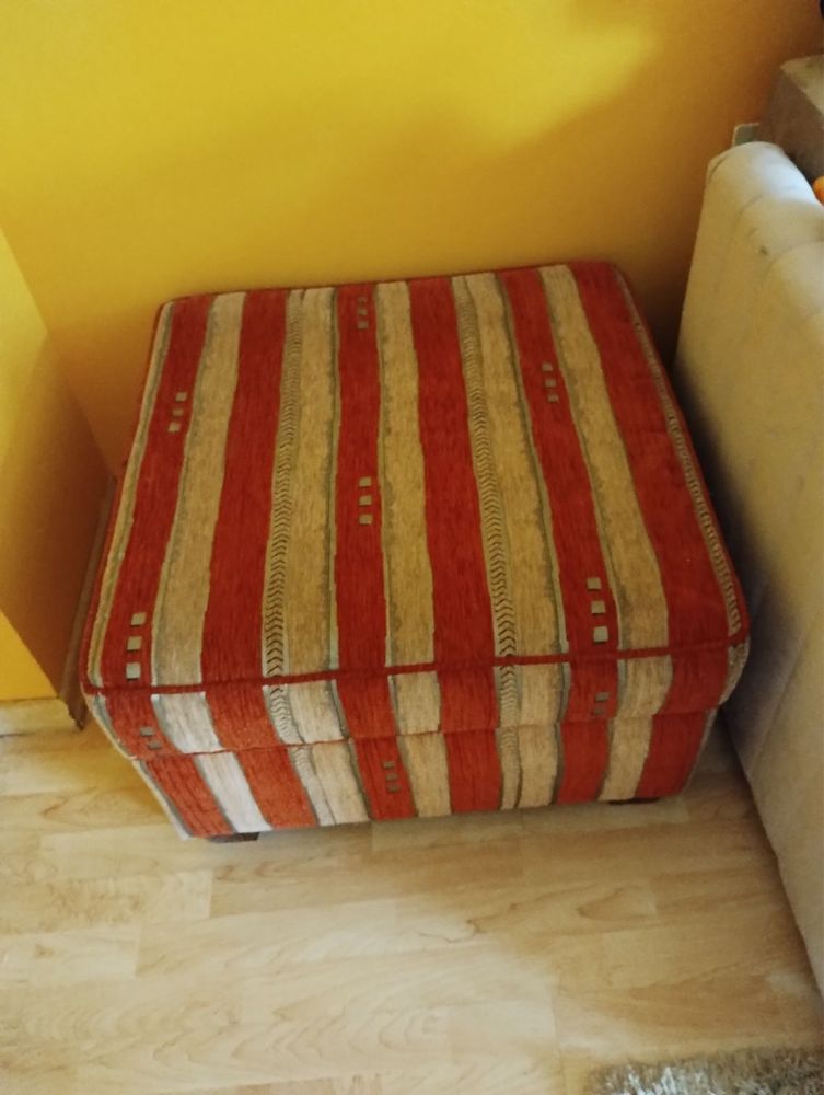 Pufa w paski 43 cm wysokosci
