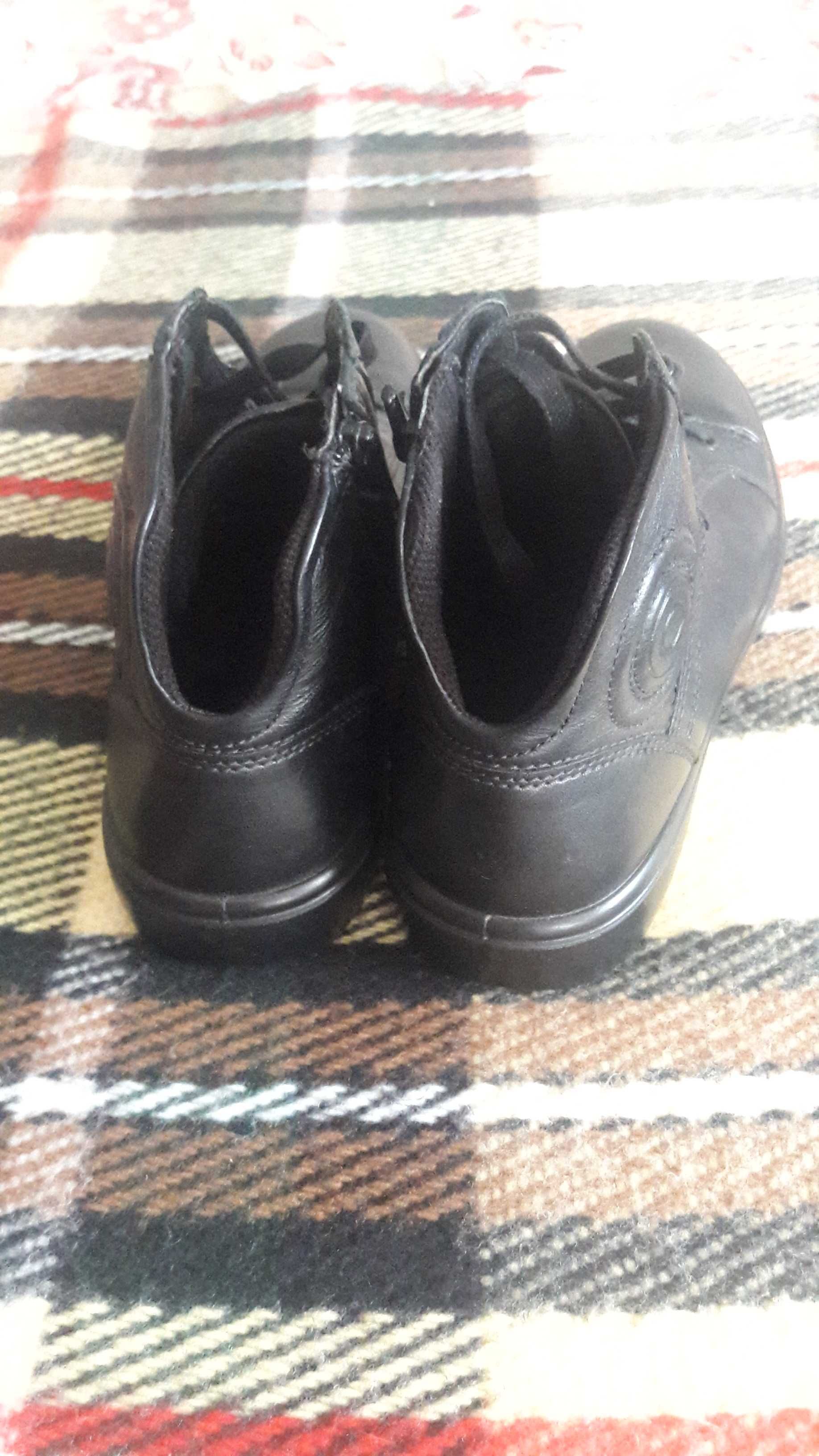 Демісезонні черевики Ecco розмір 40