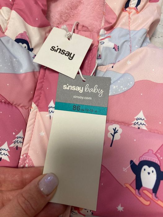 Зимова куртка на дівчинку 86 розмір