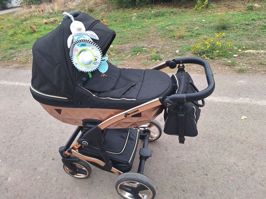 Продам оригінальну польську коляску джунама діамонд міррор