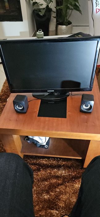 Televisão Samsung 50cm  e coluna