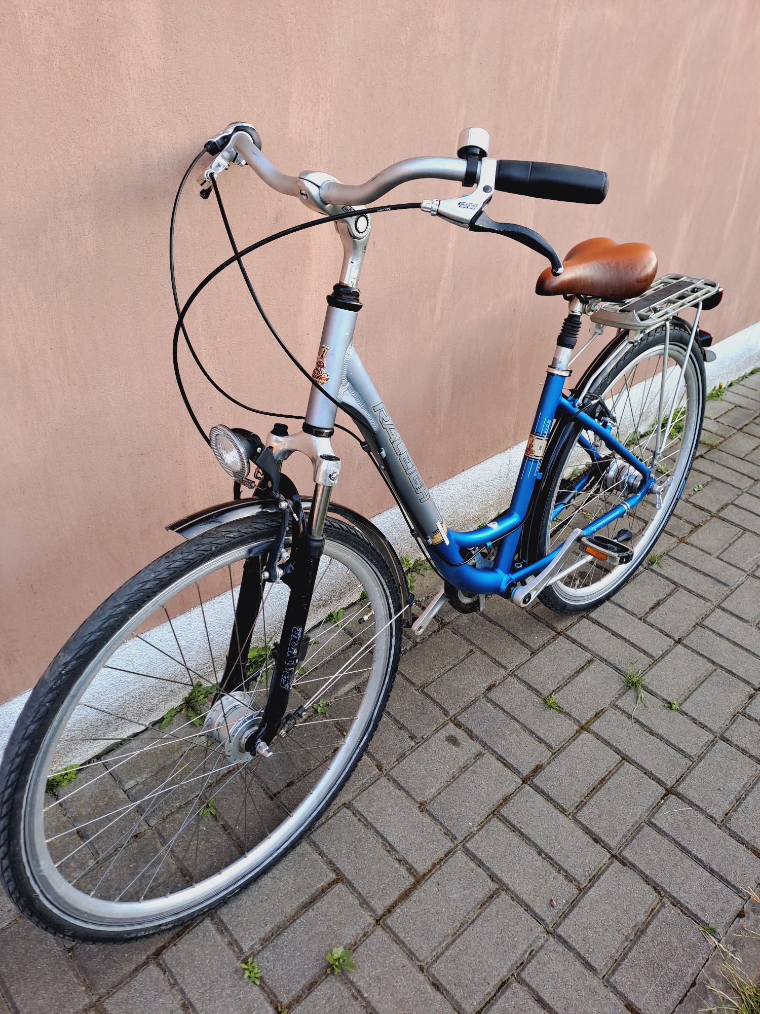 Велосипед дамський ,Raleigh  на 28"колесах з Німеччини б/в