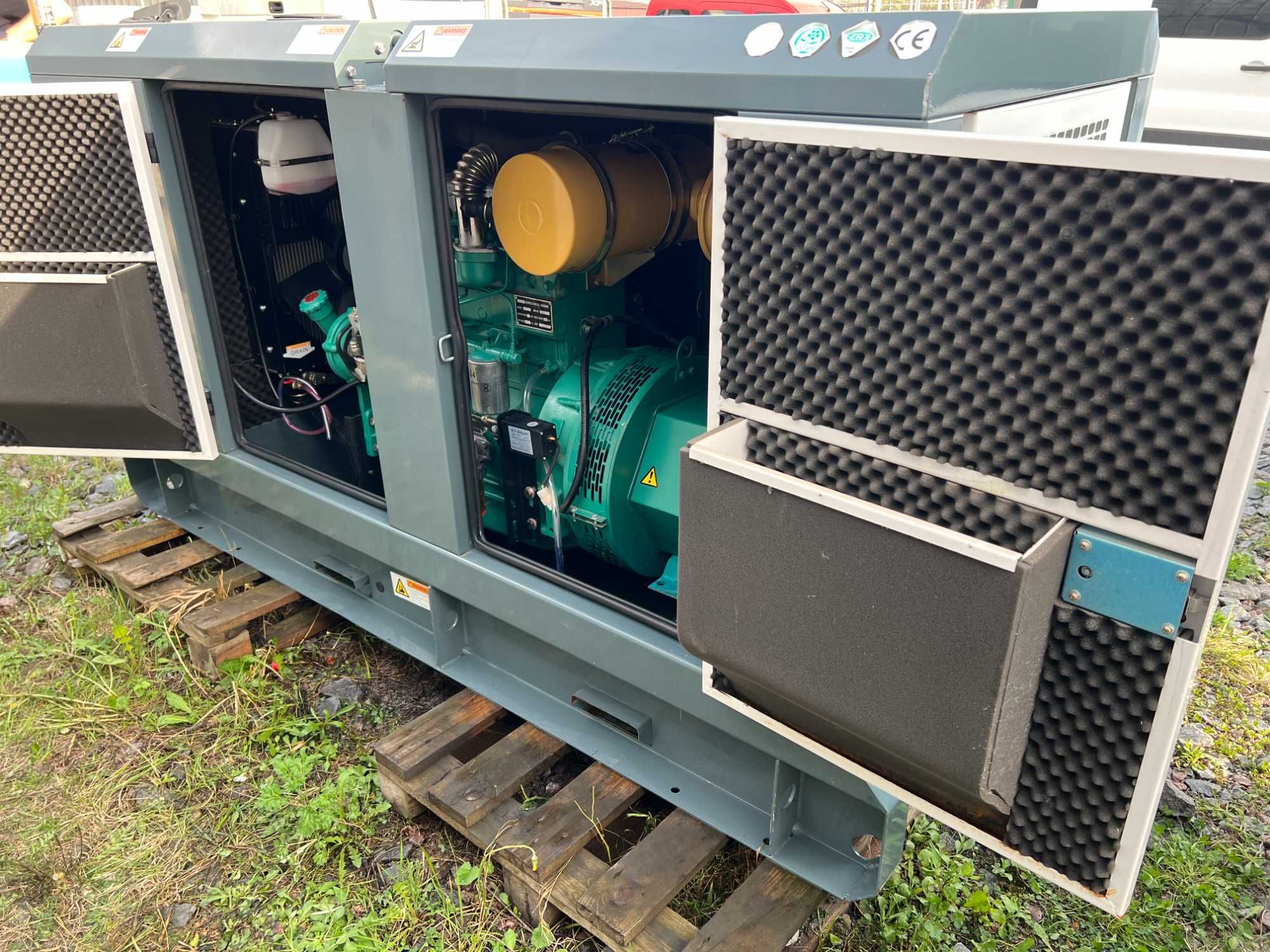 Генератор дизельний 70 KVA Японія ASHITA