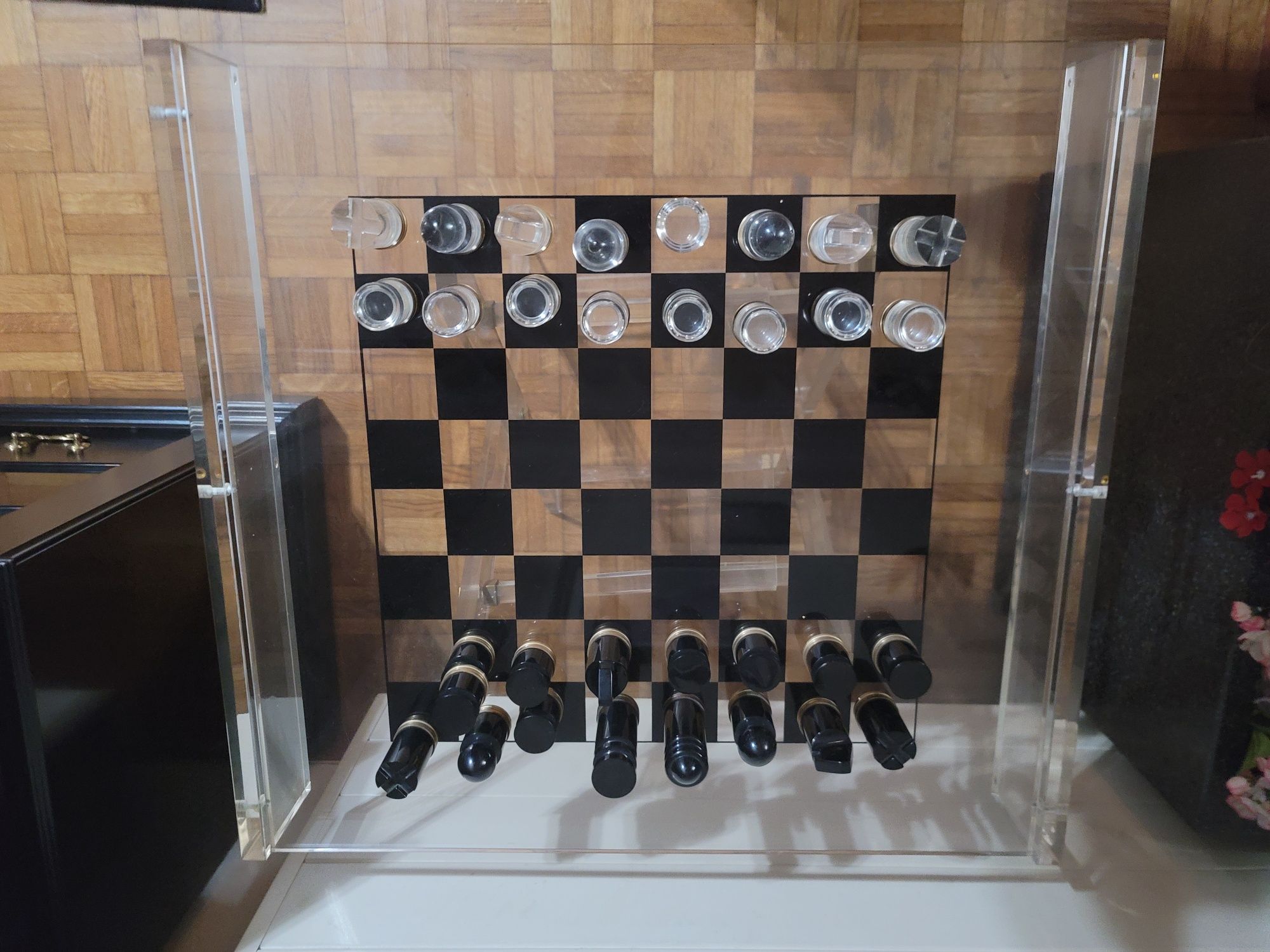 Mesa de xadrez com 20 anos como nova não foi usada