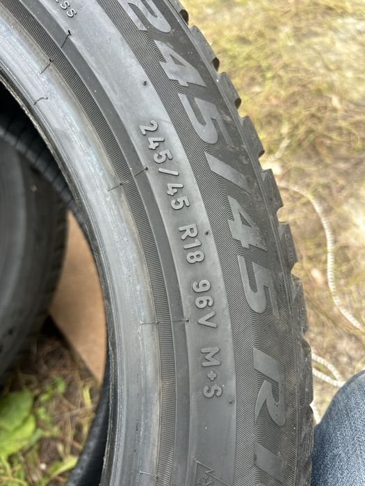 Шини зимові резина зима Pirelli Sottozero3 245/45r18