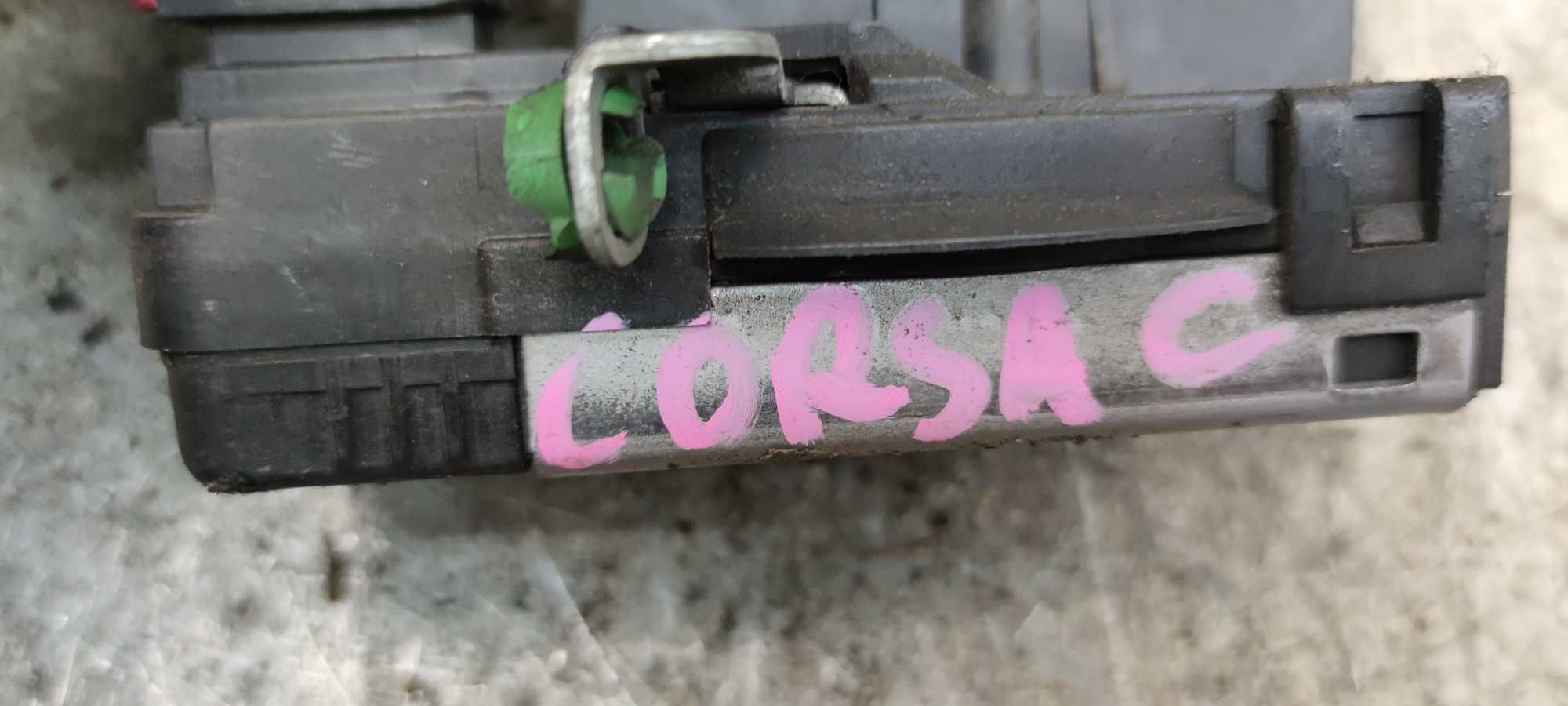 Opel Corsa C Zamek Drzwi Prawy Przód Klamka