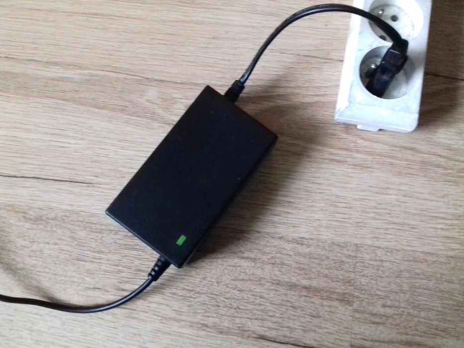 Zasilacz DC 12V - 4,2A = 50,4W, 5,5mm x 2,1mm Cyfrowy Polsat UP050T-12
