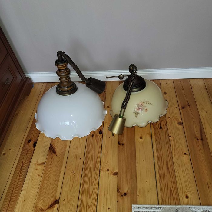 Stare lampy wiszące