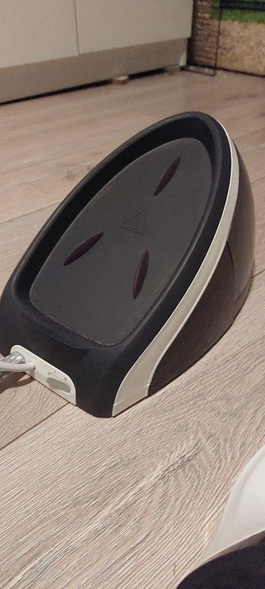 Żelazko PHILIPS HI5912 z generatorem pary