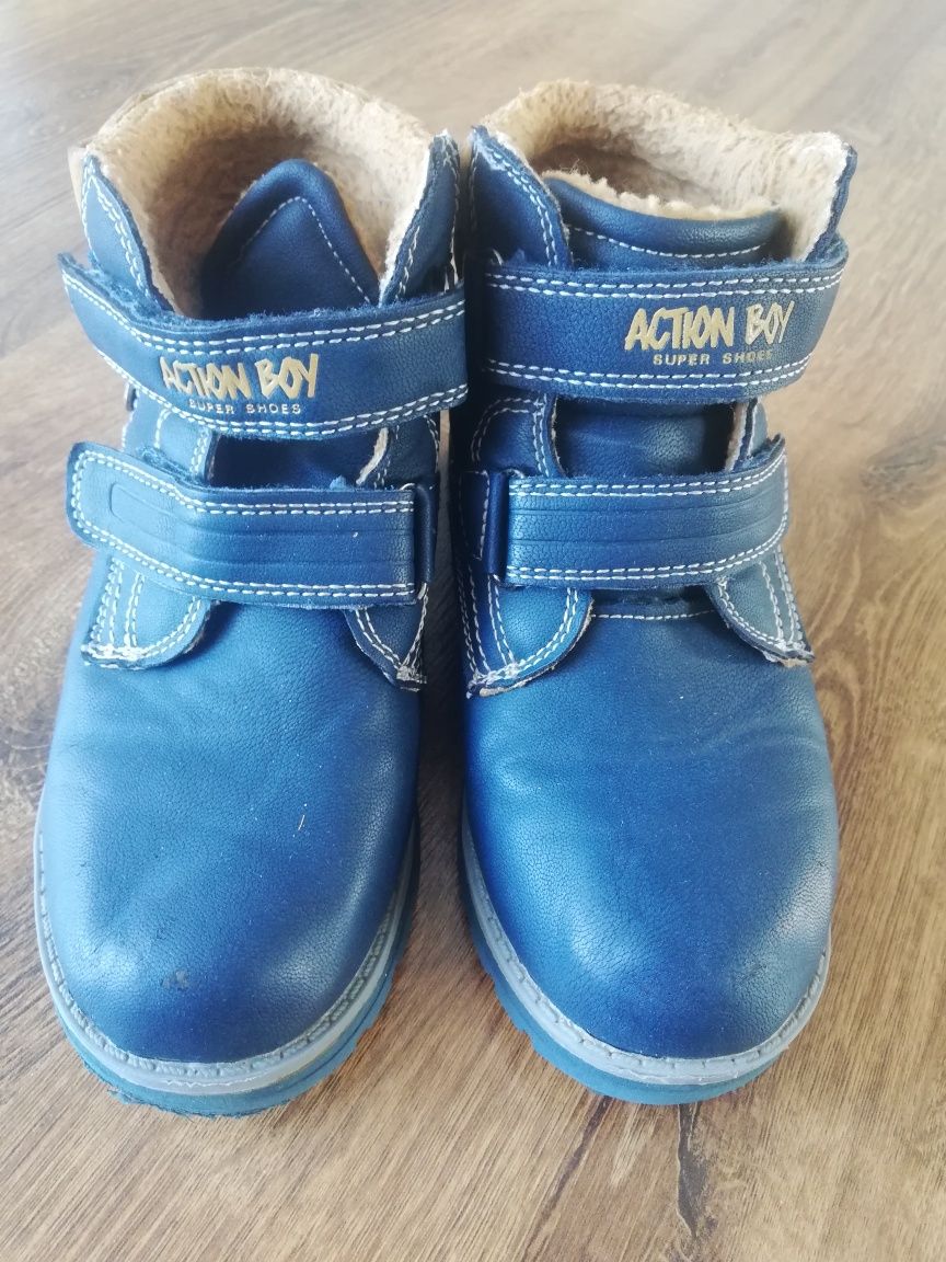 Buty zimowe i kapcie r. 32