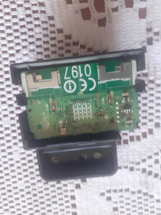 Komletna elektronika z LG49LH570V