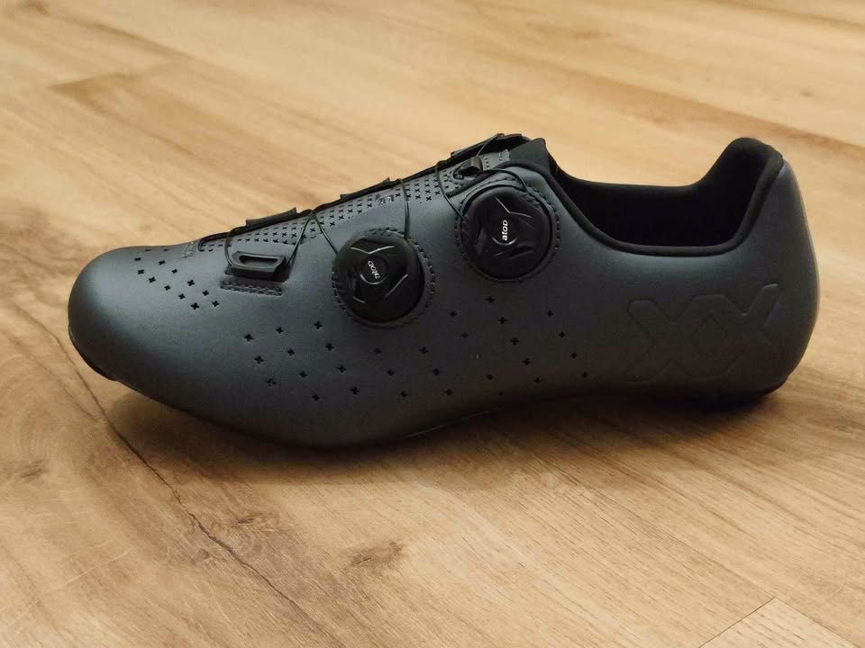Sapatos de Ciclismo Profissionais FLR F-9 Carbon