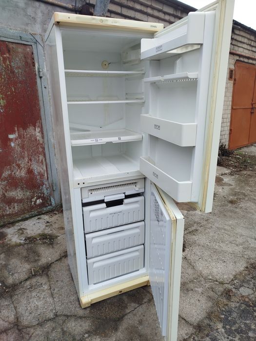 Холодильник Stinol  no frost