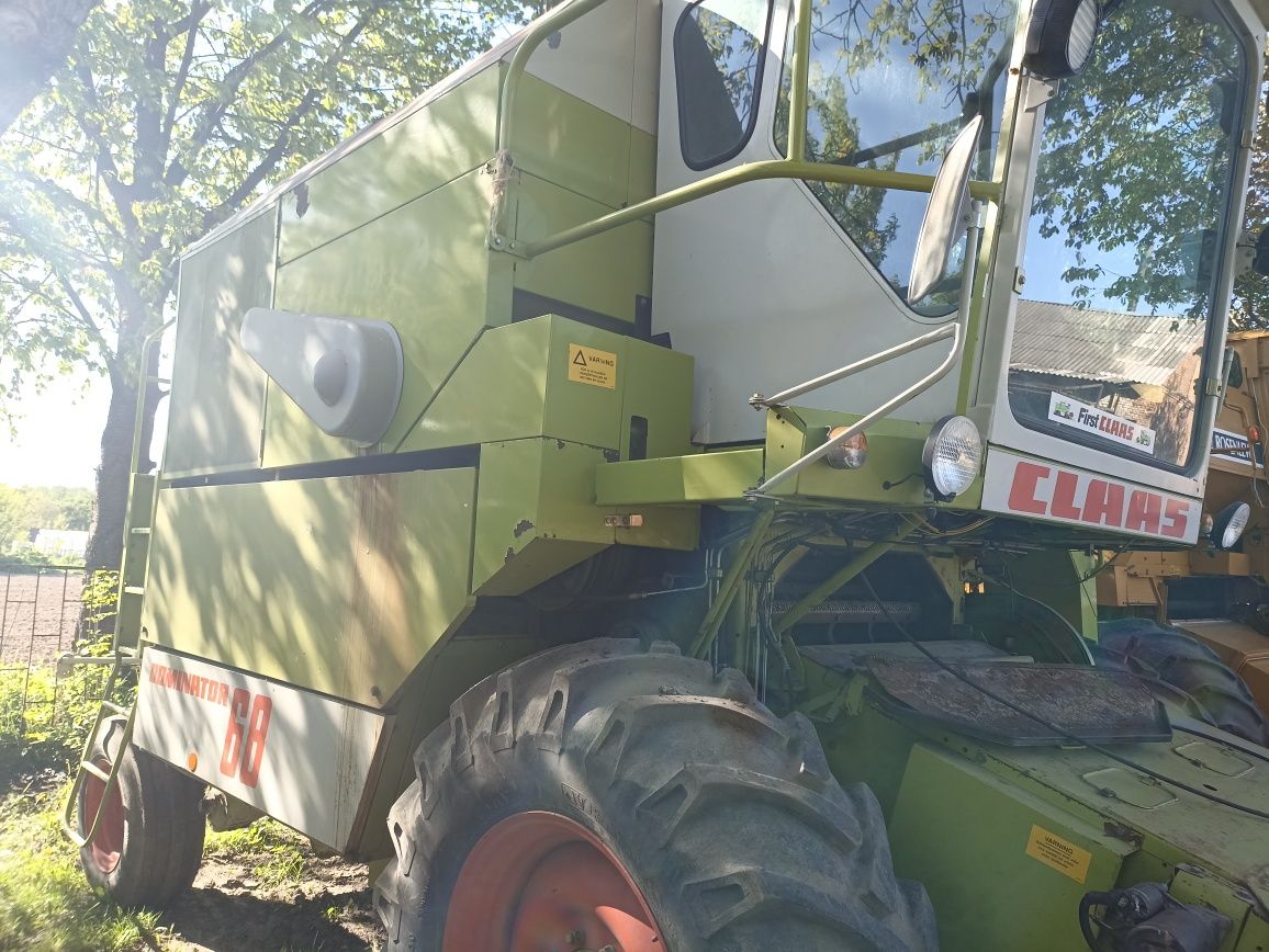 Claas Dominator 68