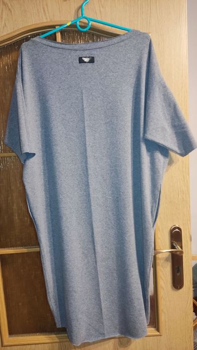 Szara sukienka z kieszeniami by insomnia