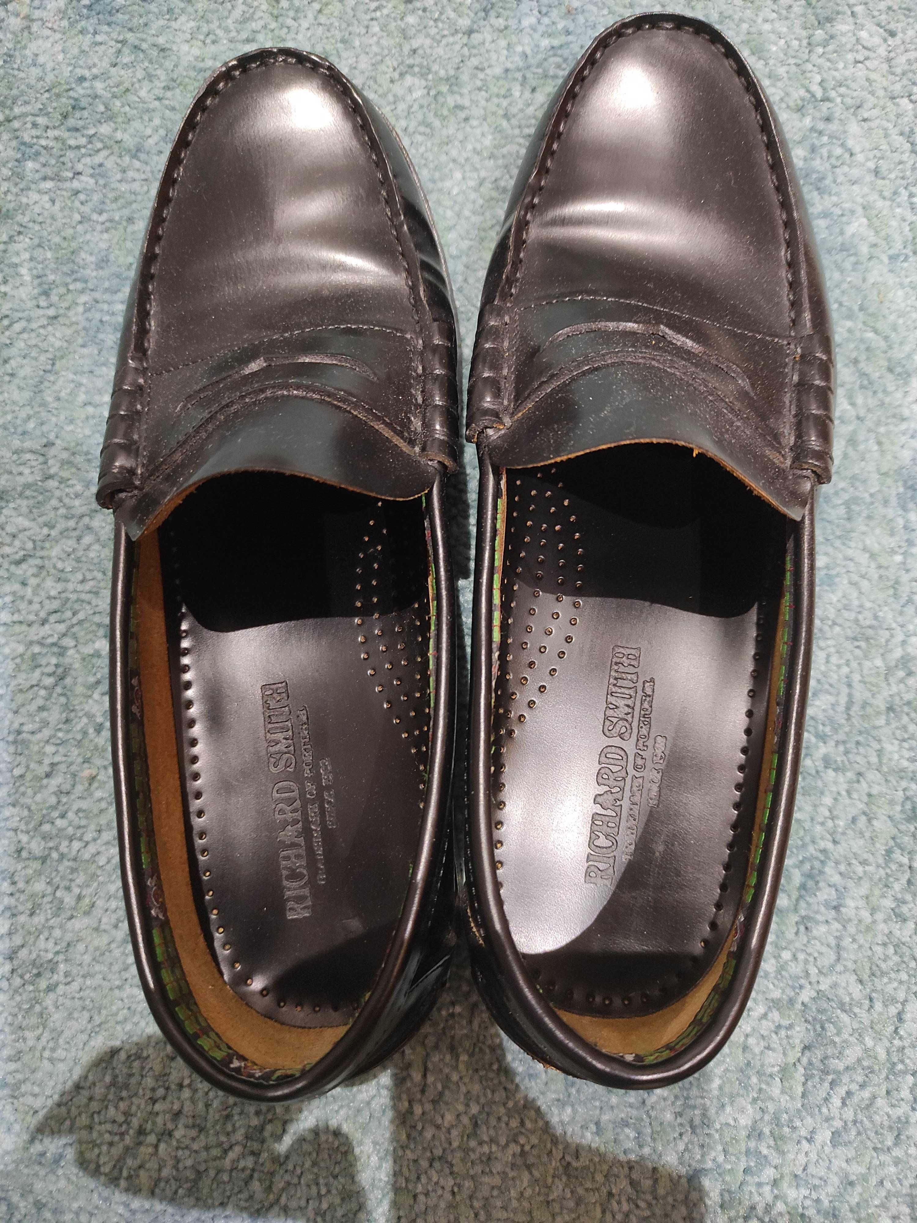 Mocassim em pele