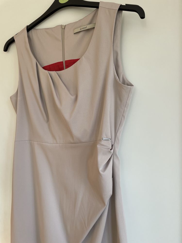 Elegancka beżowa sukienka Monnari