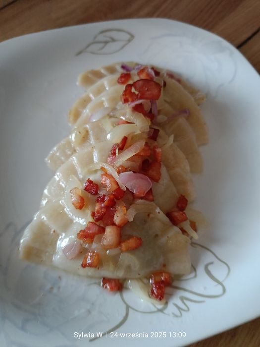 Pierogi domowe z kapustą i grzybami