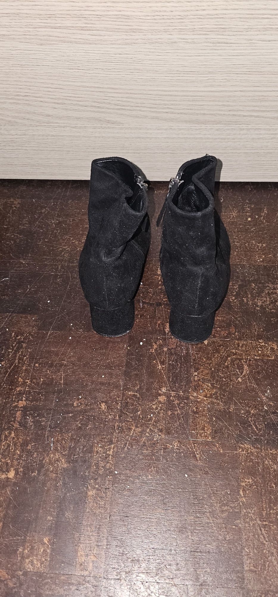 Bota com salto baixo