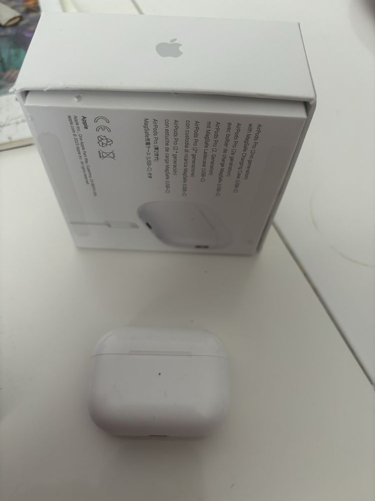 Apple airpods pro 2 generacji z etui magsafe