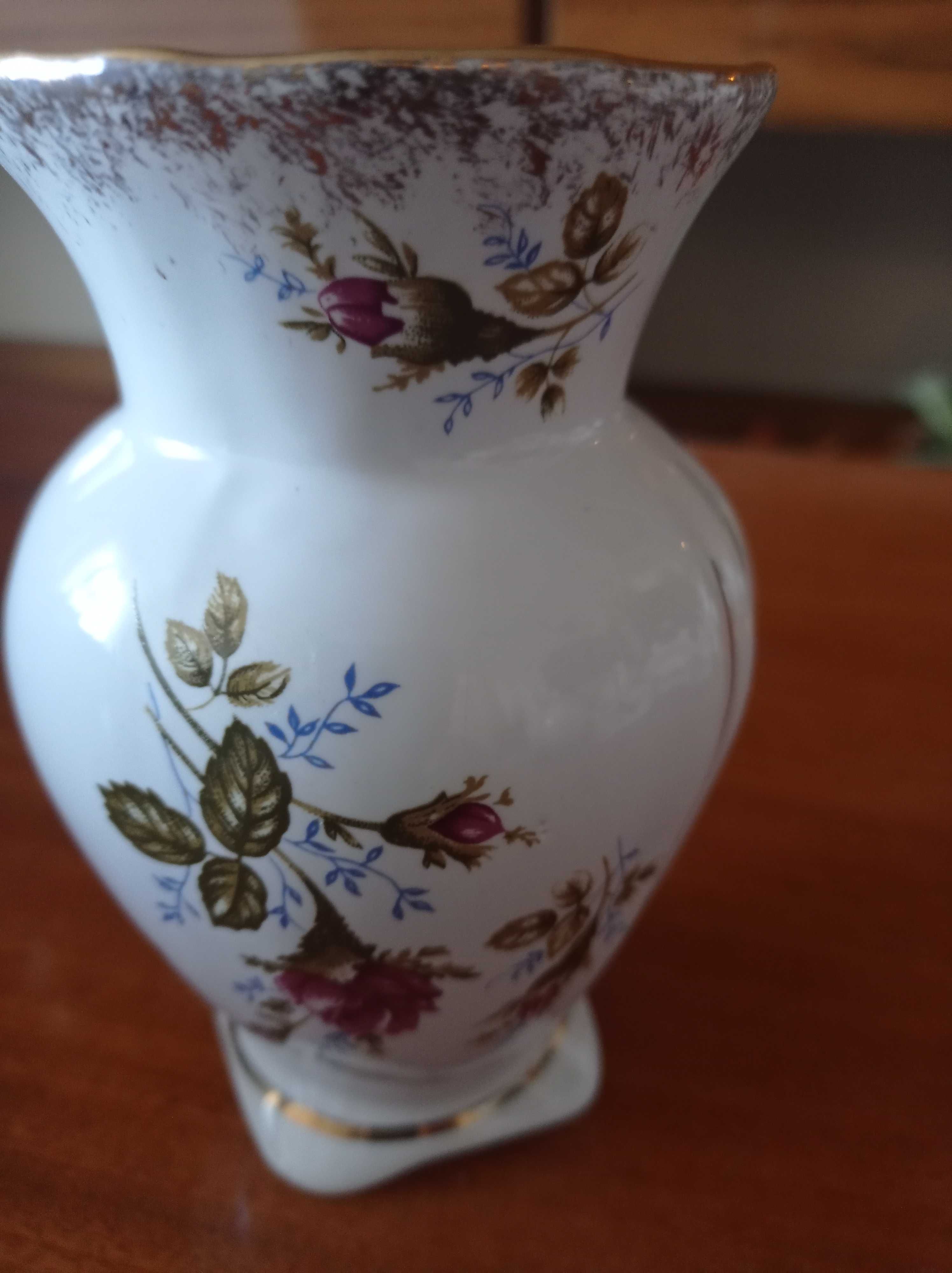 Mały porcelanowy wazon Chodzież Iwona