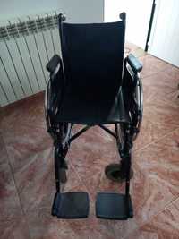 cadeira mais andarilho e cadeira sanitaria