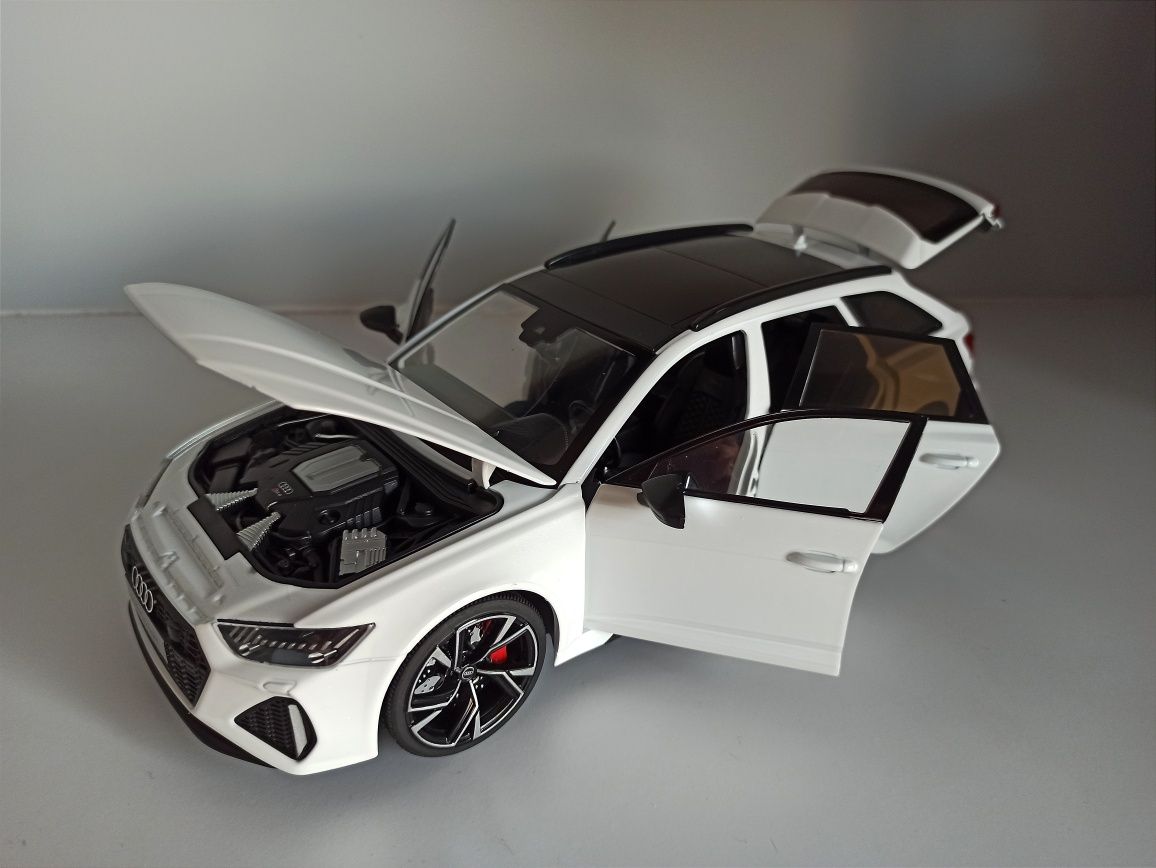 1:18 Audi rs6 Avant ,duży model