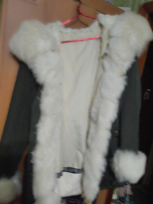 Продам женскую зимнюю шубу-парку