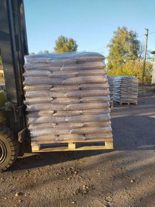 Pellet Sosnowy Pellet Drzewny Klasa ENplus A1 z Ukrainy