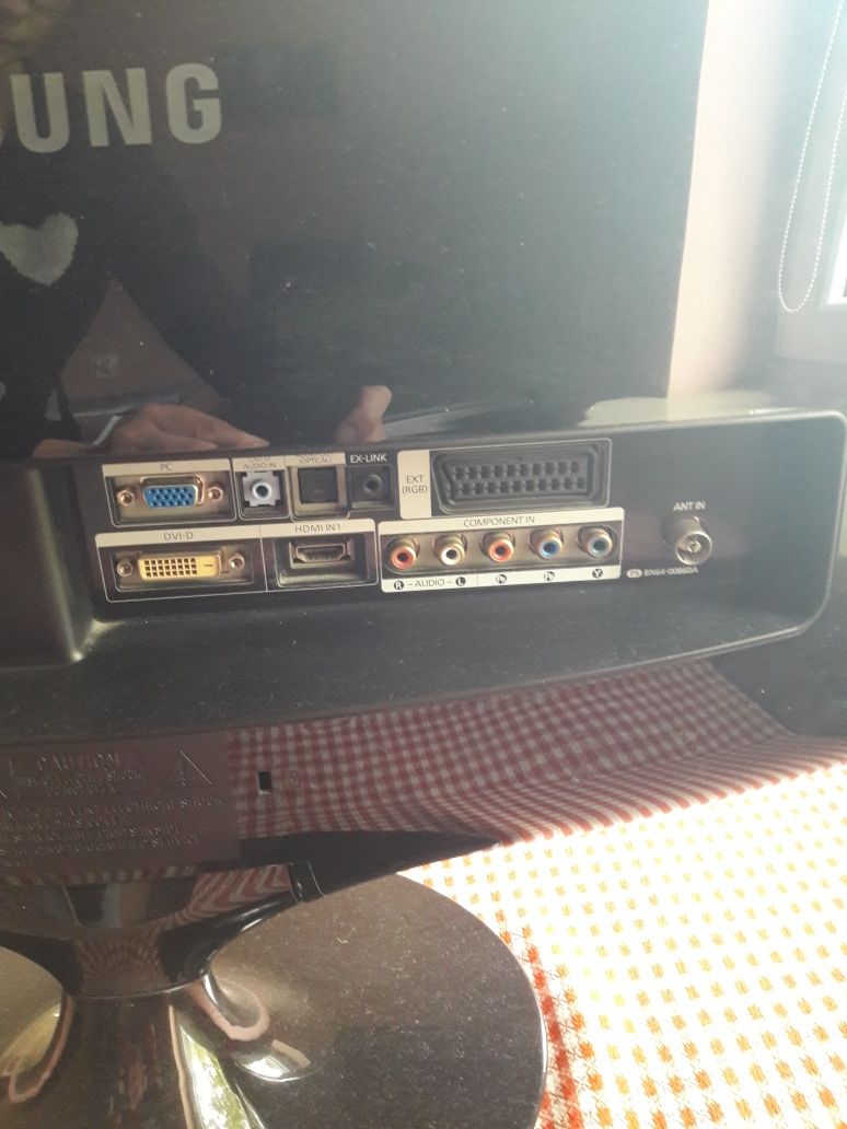 Monitor 22" Samsung T220HD DVBT