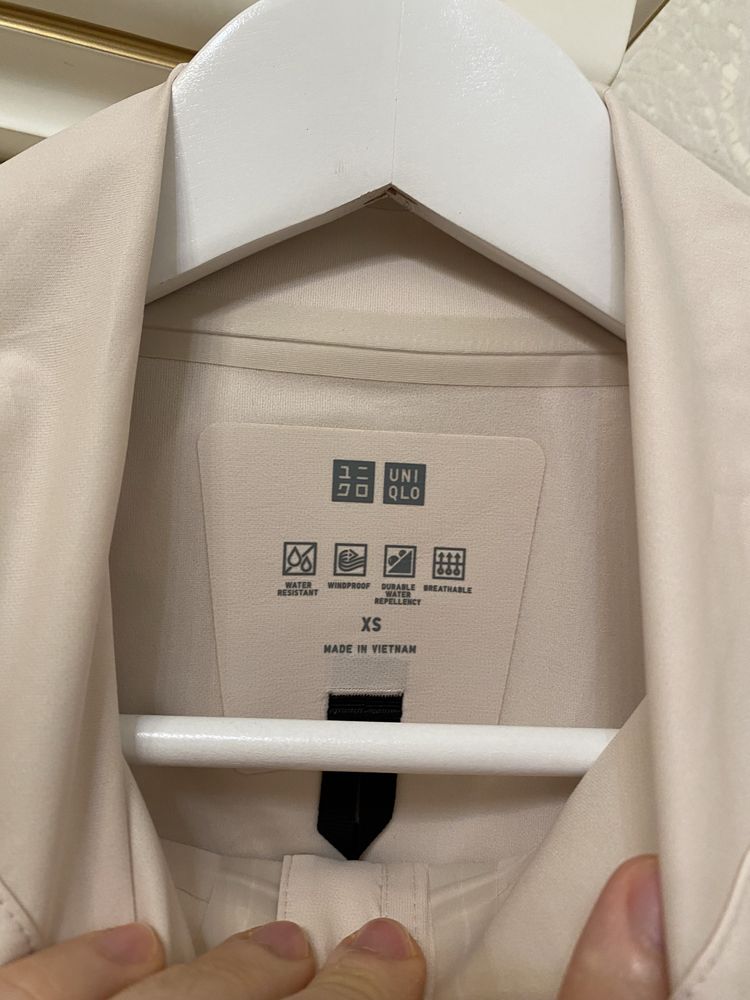 Uniqlo вітрьовка дощовик