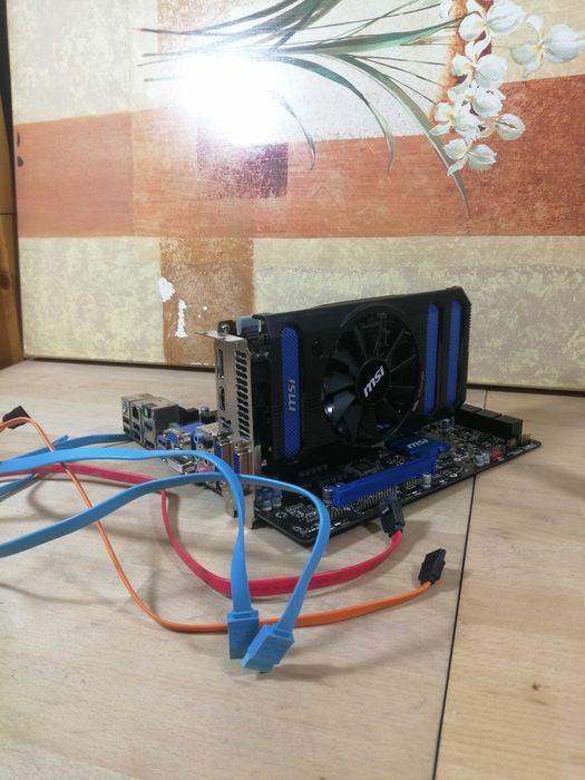 Płyta główna MSI B85M-G43 + karta graficzna MSI N660 2GD5 + alpine 11
